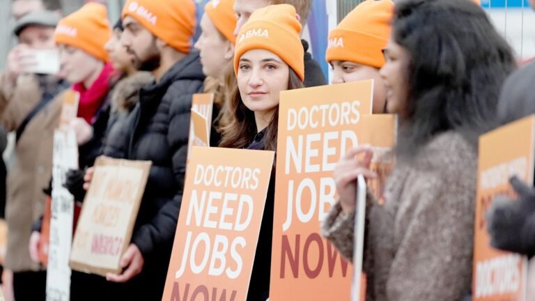 Resident doctors fail to meet Starmer’s deadline for deal | UK News