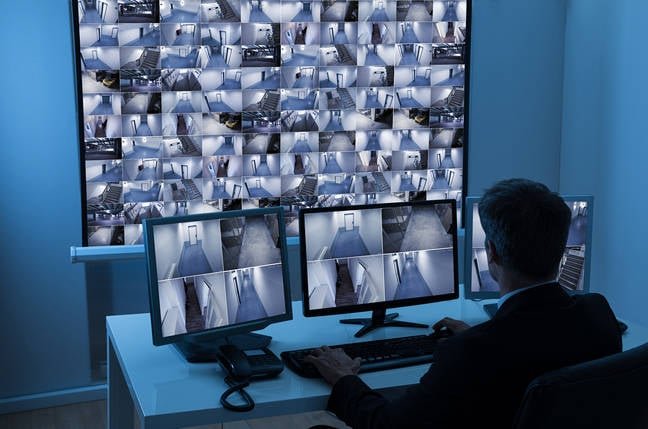 Crook claims to leak ‘video surveillance footage’ of firms • The Register