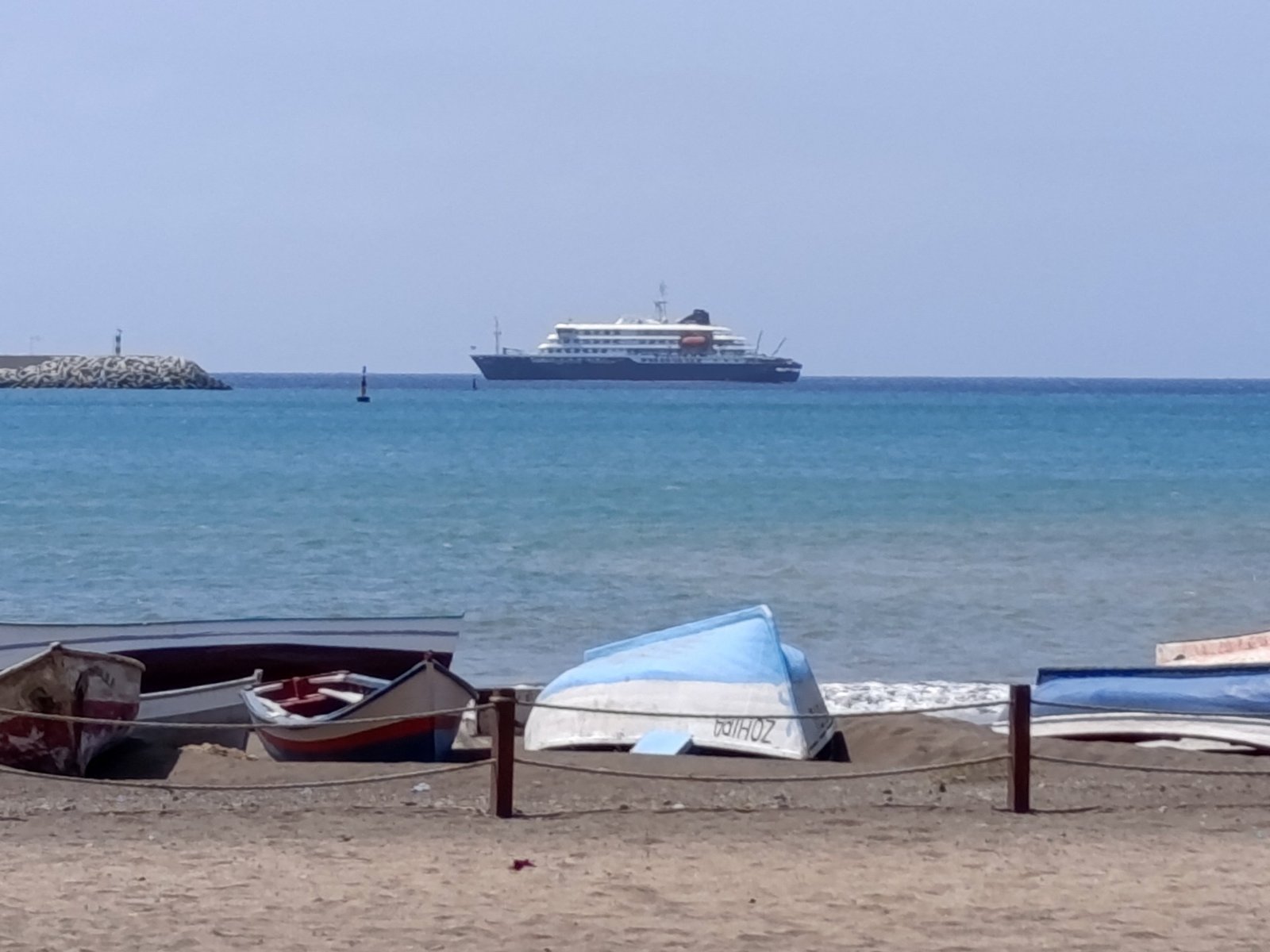 1778071326_2026-05-04T153002Z_1355855329_RC2B2LAP7RSG_RTRMADP_3_CRUISESHIP-HANTAVIRUS-UPDATE-1778034046.jpg