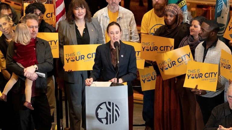 Seattle mayor waves ‘bye’ to millionaires as Starbucks flees to Nashville