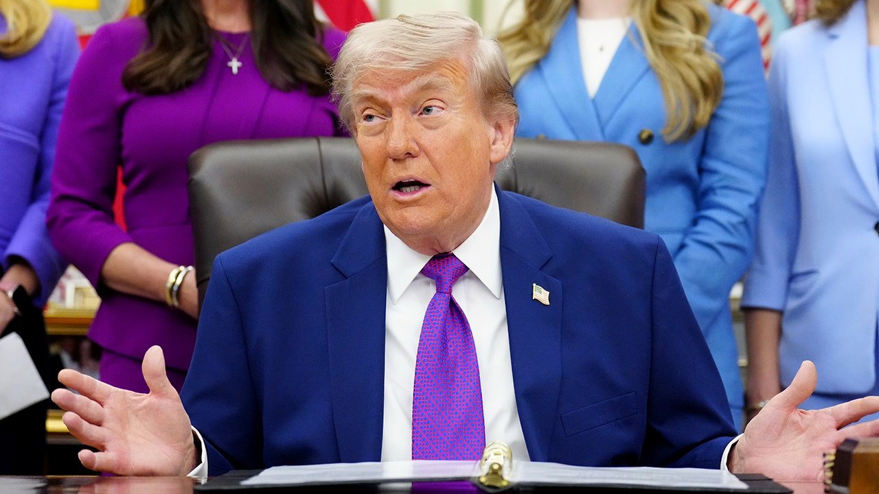 1779039090_donald-trump-oval-office-white-house.jpg