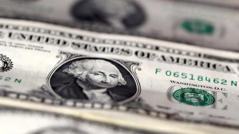 FPIs pull out ₹13,944 crore in shortened week, equity outflows dominate amid global headwinds