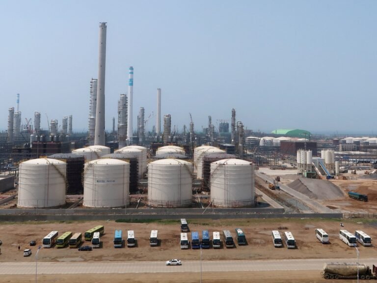 China blocks US sanctions against five ‘teapot’ refineries | Business and Economy News
