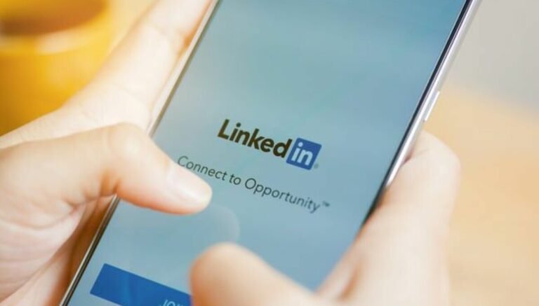 Noyb cries foul on LinkedIn withholding profile visitor data