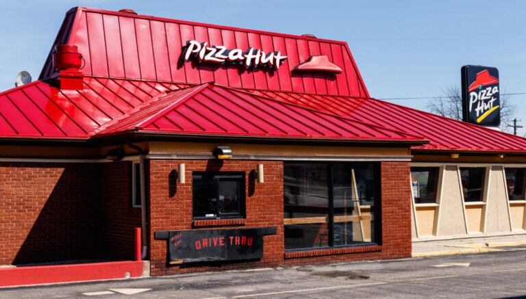 Frustrated franchisee sues Pizza Hut over crappy kitchen AI