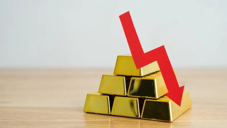 Why are gold prices falling today?
