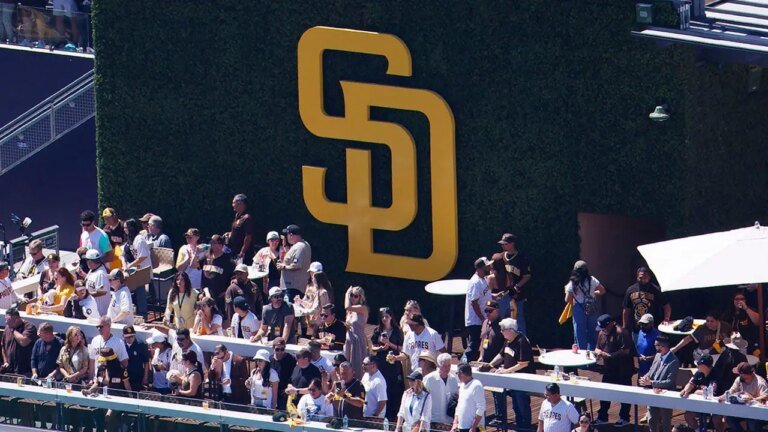 Padres sold to new owners who vow World Series title