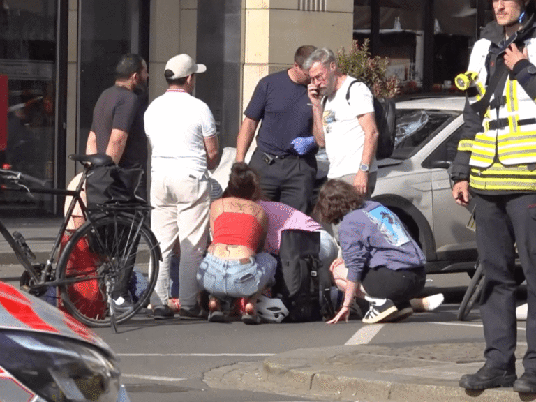 Car ploughs into pedestrians in central Leipzig, Germany | Newsfeed