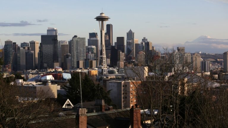 Starbucks flees as Washington pushes new 9.9% millionaire tax