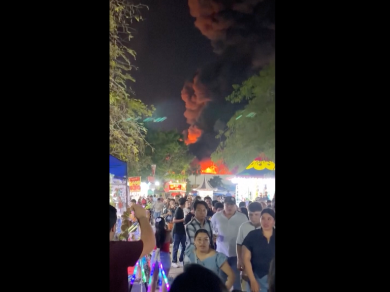 Huge fire at Mexican fair kills five people | Newsfeed