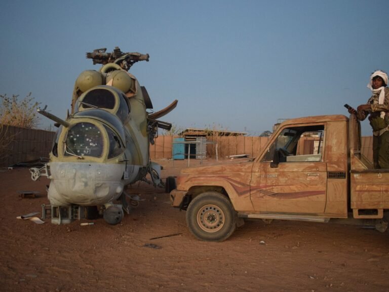 Armed fighters kill at least 30 people in attacks in central Mali | Armed Groups News