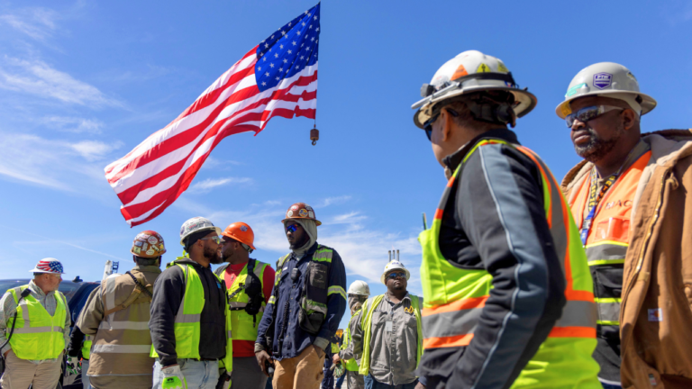 New survey shows AOC’s $30 minimum wage push opposed by economists