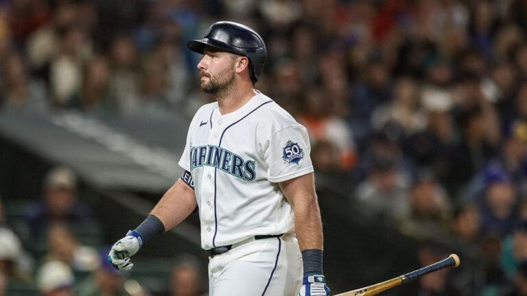 Cal Raleigh hitless in last 36 at-bats amid his deep hitting slump