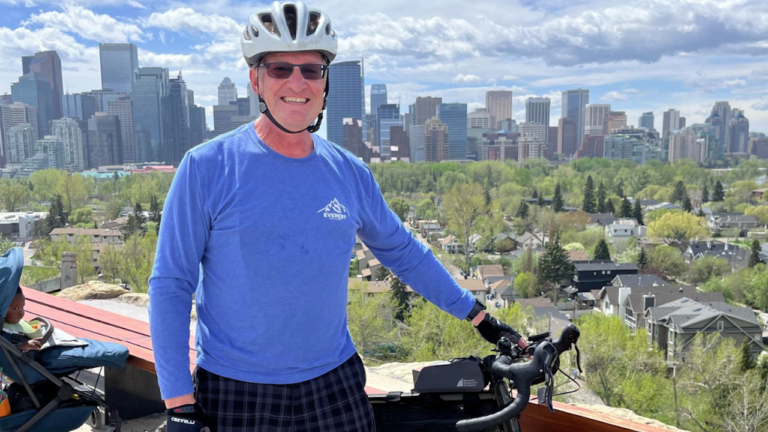 Former triathlete says vision loss led to stage 4 lung cancer diagnosis