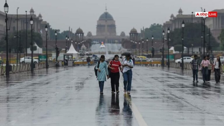 Clouds form in the sky of Delhi, be prepared for rain! IMD issued yellow alert