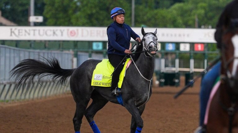 Kentucky Derby horse scratched after throwing jockey while getting loaded into starting gate