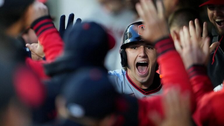 Guardians fan robs young girl of home run ball, issues public apology in viral moment