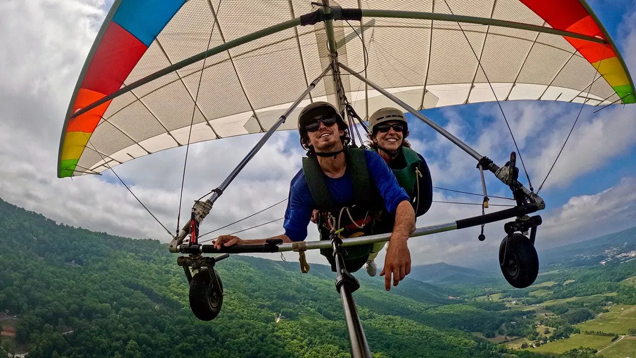 hang-gliding-lookout-fox-news-001.jpeg