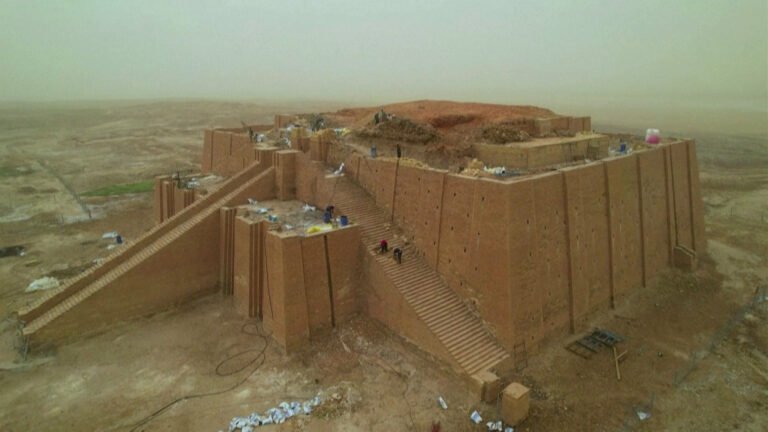 Ancient Ziggurat of Ur restored in Iraq using traditional methods | Newsfeed