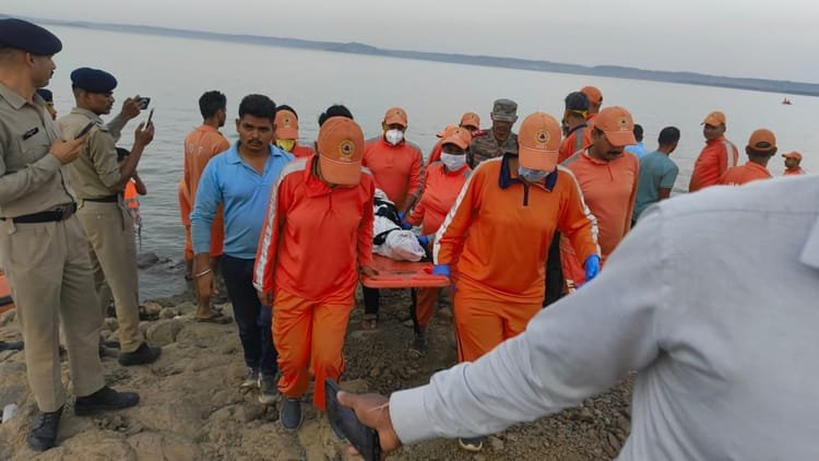 Mp Boat Tragedy: Death toll in Jabalpur Bargi Dam accident reaches thirteen, bodies of two more including a child found – Mp-bargi-dam-boat-tragedy-death-toll-13-last-missing-body-found-jabalpur
