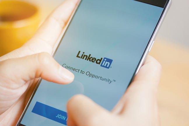 Noyb cries foul on LinkedIn withholding profile visitor data • The Register