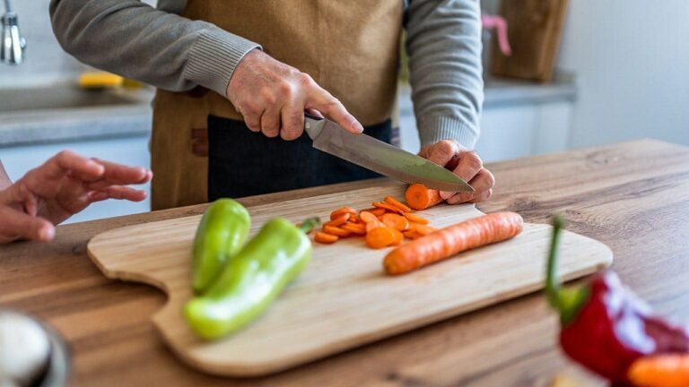 Common kitchen mistakes that chefs say every home cook should stop making