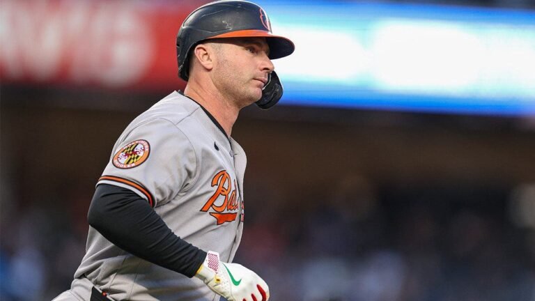 Pete Alonso rips on traffic, crushes homer against Yankees in return to NYC