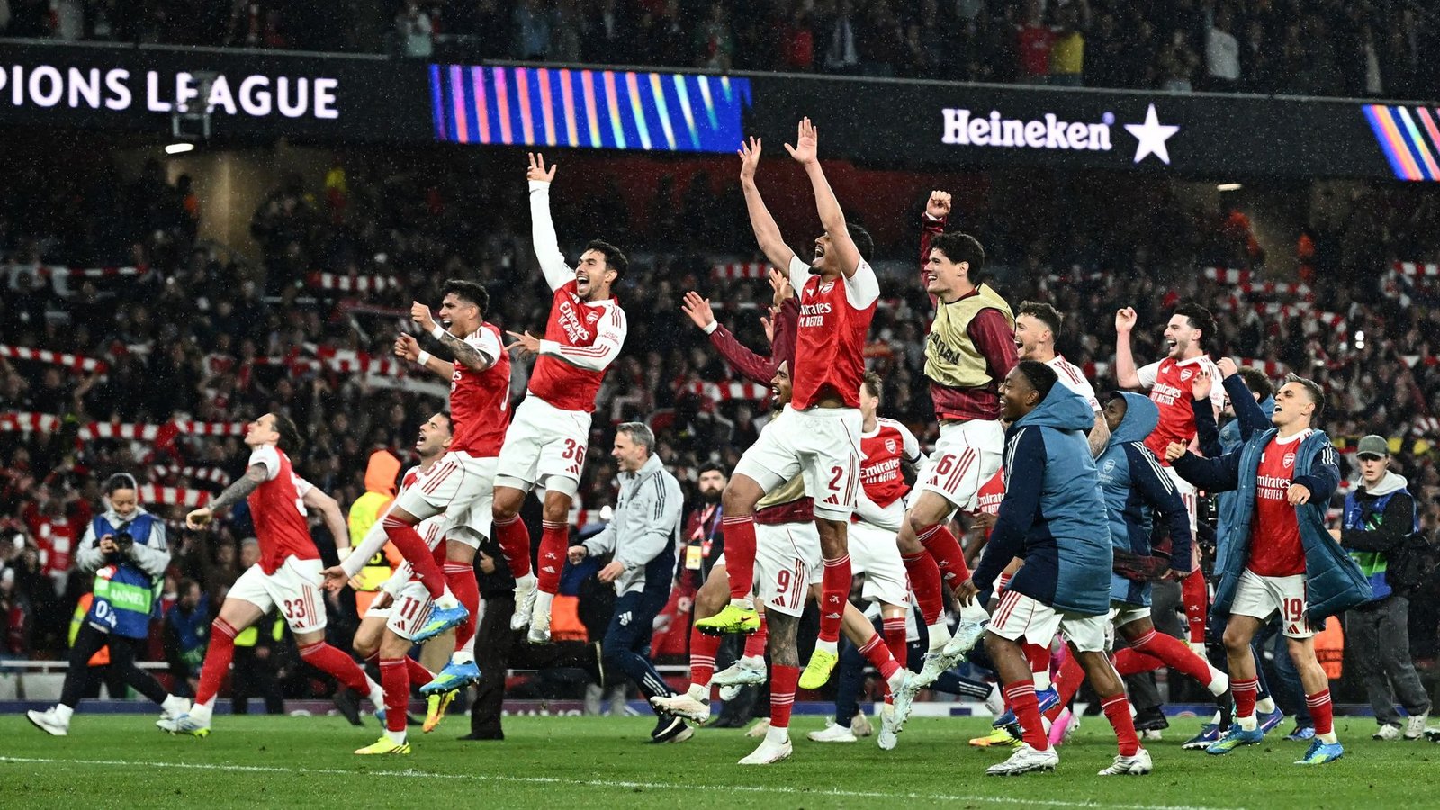 skynews-arsenal-champions-league_7240129.jpg