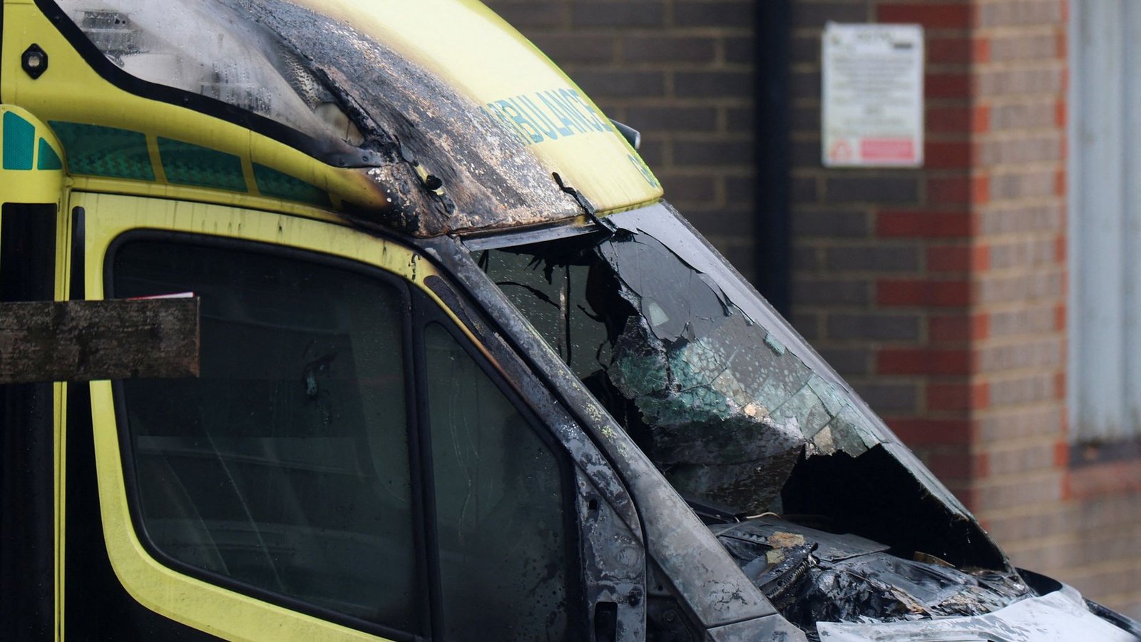 skynews-burnt-ambulance-hatzola_7200718.jpg