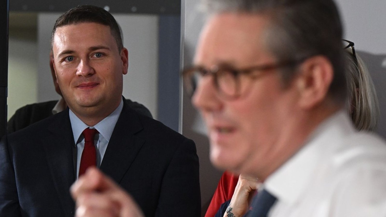 skynews-wes-streeting-sir-keir-starmer_7246998.jpg