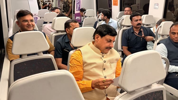 Impact of PM Modi’s appeal: CM Mohan Yadav travels by Delhi Metro, conveys message of frugality – Impact of PM Modi Appeal CM Mohan Yadav travels by Delhi Metro conveys message of frugality