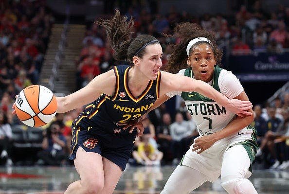 Caitlin Clark drops 21 points and 10 assists after WNBA used Raven Johnson in Fever promo graphics