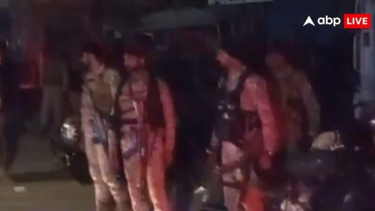 Big attack in Karachi, Pakistan, Jamaat-ul-Ahrar attacked the headquarters of Sindh Rangers, 4 soldiers died, 6 rebels were killed.