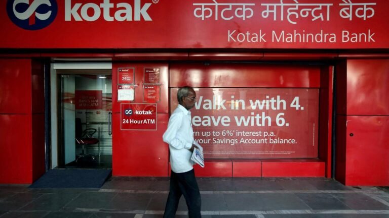 Kotak Mahindra Bank shares fall after CEO Ashok Vaswani exit