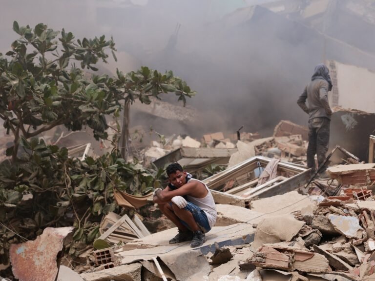Venezuela struggles to respond to devastating twin earthquakes | Earthquakes