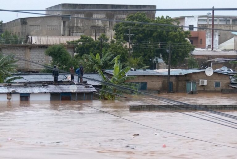 Fire and floods hit Ghana’s capital as residents are left stranded | Floods