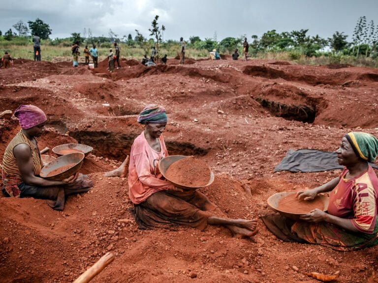 Who profits from Africa’s gold? | Economy News