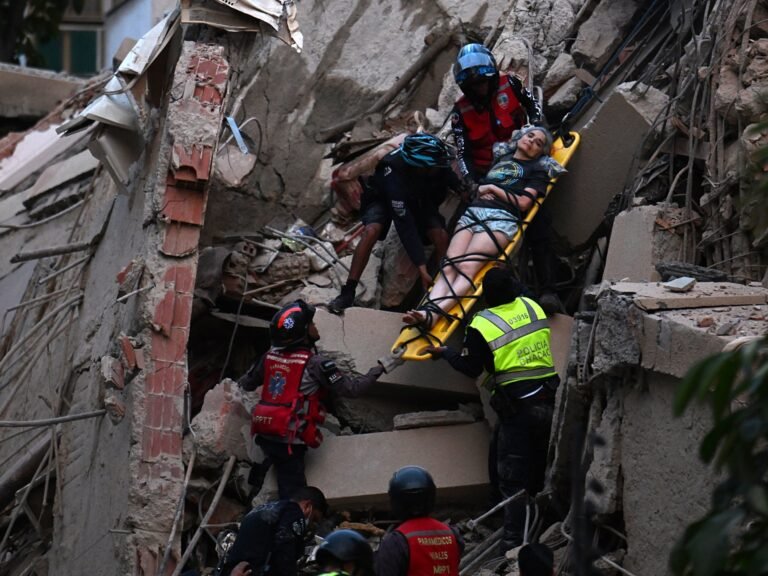 Venezuela grapples with deadly twin quakes, over 700 injured so far | Earthquakes News