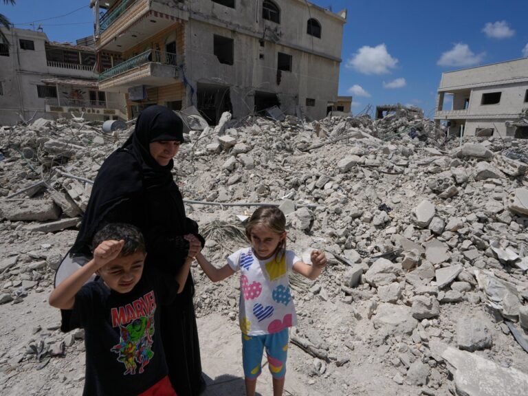 Israeli strikes kill four in southern Lebanon amid ceasefire talks | News