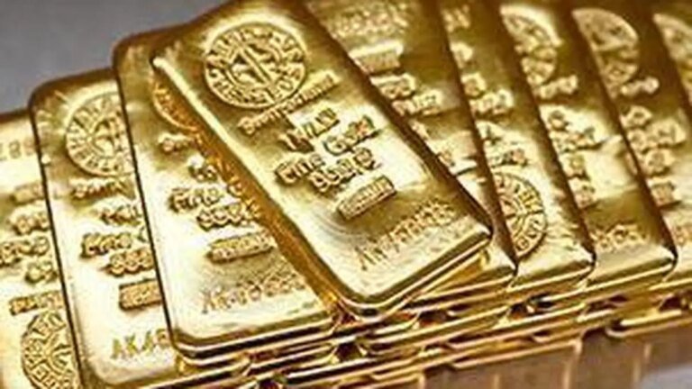 Gold extends gains as rate-hike bets ease ahead of Fed verdict