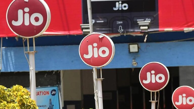 Reliance Jio IPO: Draft papers for $4 billion issue may be filed soon