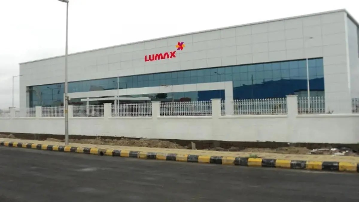 Lumax_.jpg