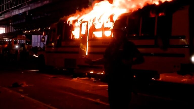 Knicks fans set bus alight during celebrations | Basketball