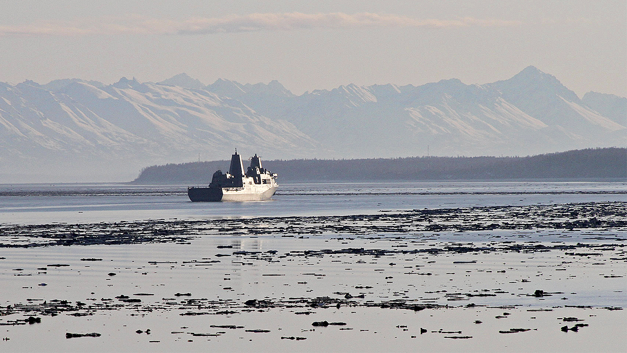 USS-Anchorage-missing-marine-navy-1.png