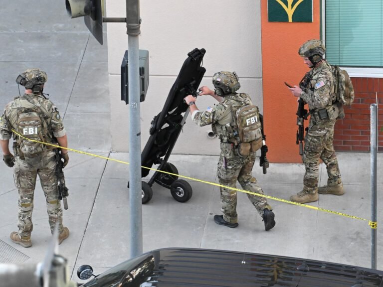 FBI agents fatally shoot alleged hostage-taker in California | Crime News