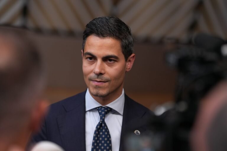 Dutch PM unveils Moluccan monument marking dark colonial chapter | Newsfeed