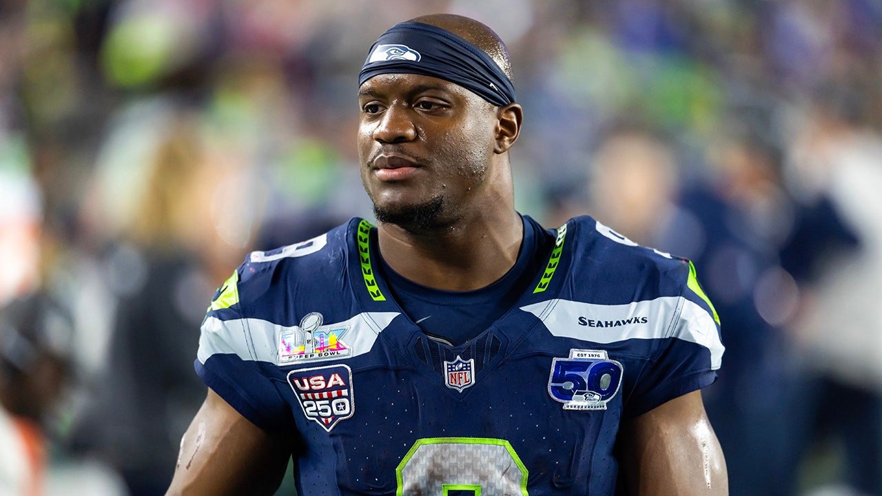 nfl-seahawks-kenneth-walker-iii-030926-2.jpg