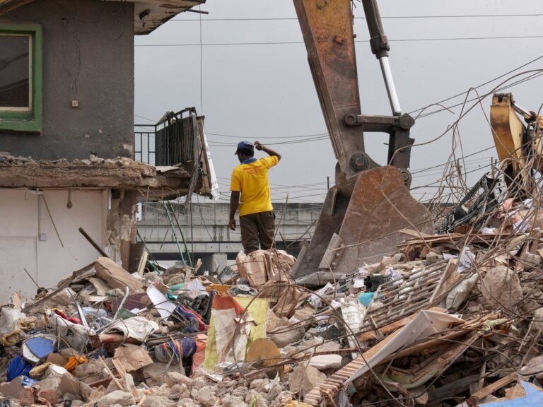 Nine people killed in building collapse in Lagos, Nigeria | Construction News